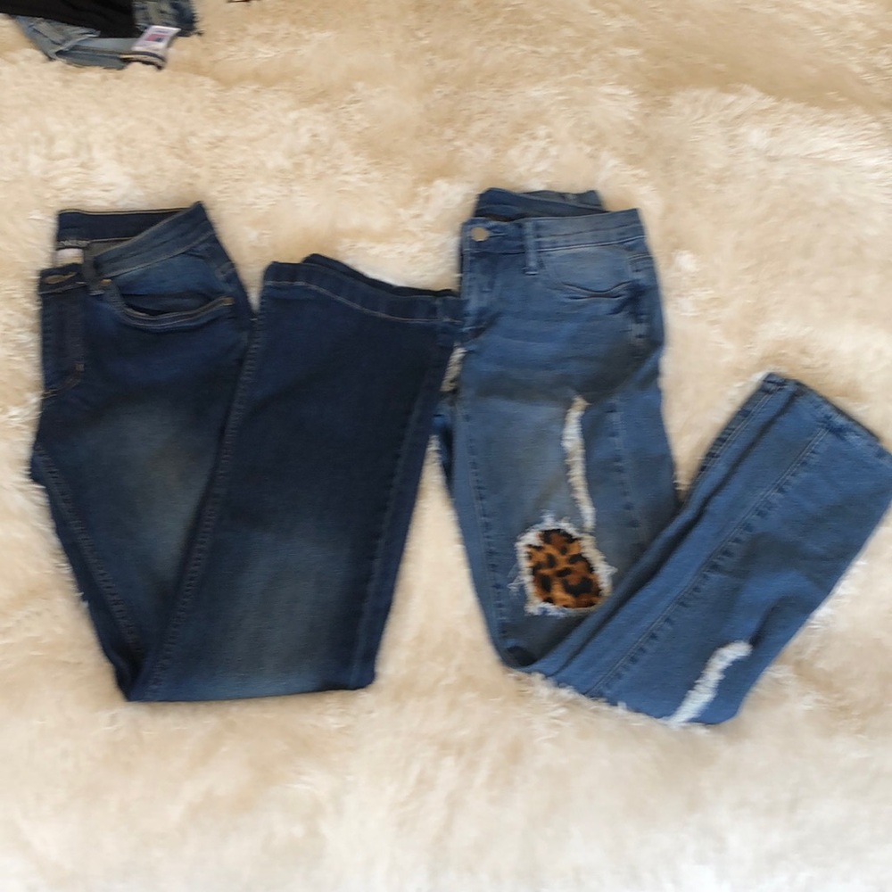 2 Pair VENUS Jeans 👖 stretchy size 2